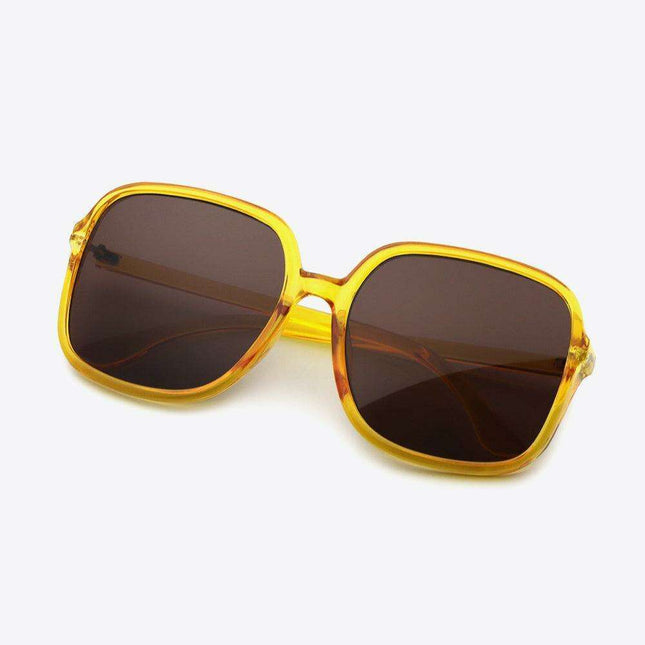 Sleek Square UV400 Sunglasses: Fashionable Eyewear for Maximum Sun Defense