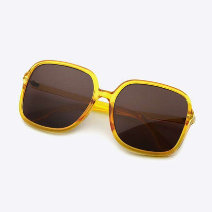 Sleek Square UV400 Sunglasses: Fashionable Eyewear for Maximum Sun Defense