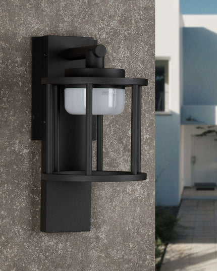 Sleek Aluminum LED Outdoor Wall Light for Pathway Elegance