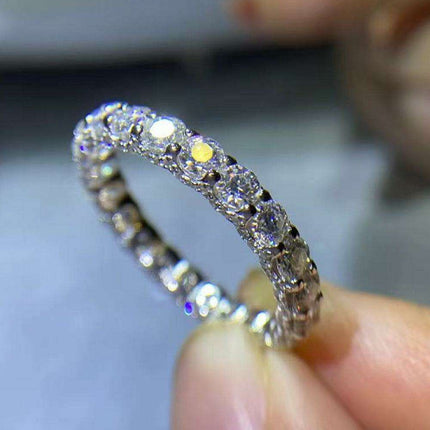 Sleek Platinum-Finished Moissanite Ring - Timeless Elegance