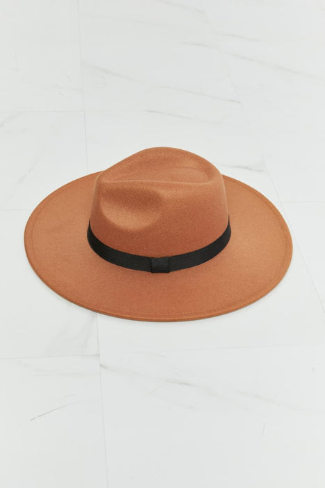 Chic Tan Fedora with Stylish Black Ribbon Accent