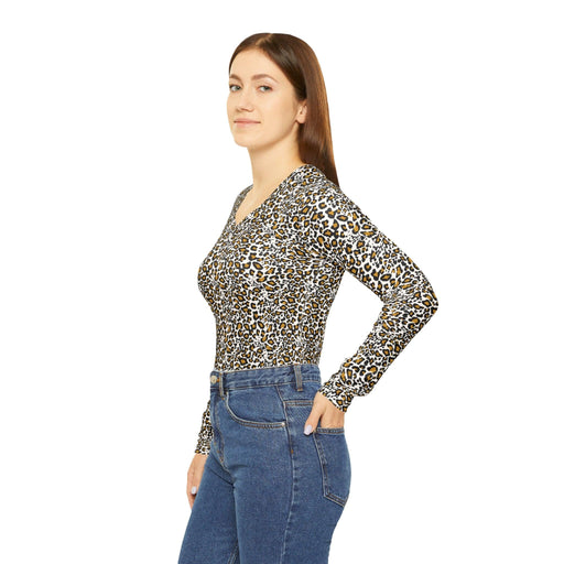 Très Fancy Women's Long Sleeve Vintage Leopard V-neck Shirt - Stylish, Versatile, and Comfortable