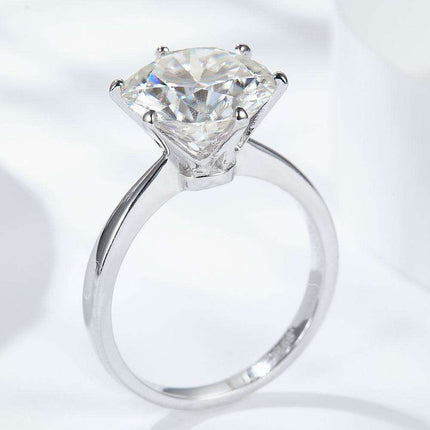 Luxurious 5 Carat Moissanite Solitaire Ring in Platinum-Plated Sterling Silver - A Classic Statement of Elegance
