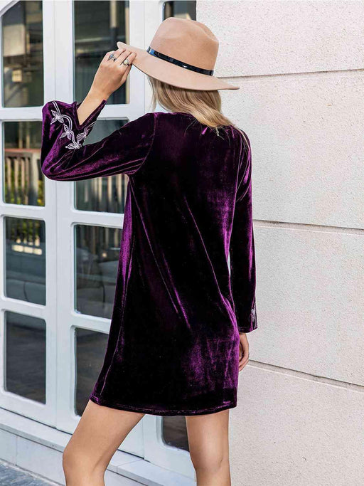 Chic V-Neck Mini Dress with Slit Sleeves and Long Sleeves
