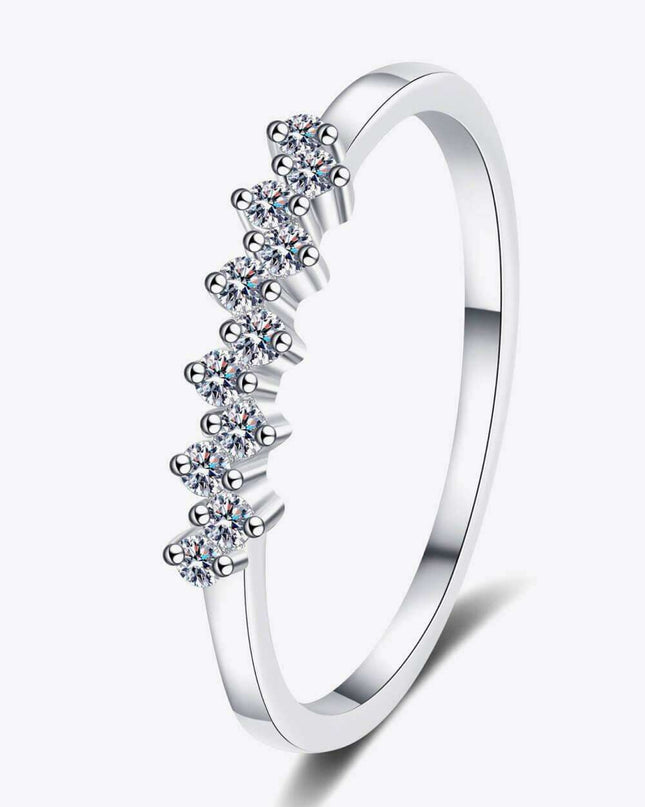 Elegant Sparkle: Sterling Silver Ring Featuring a Captivating Lab-Created Moissanite