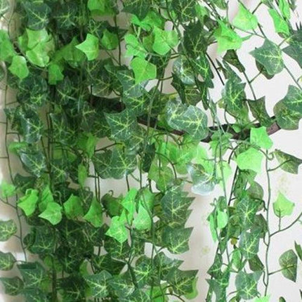 Lifelike Green Ivy Vine Garland: Year-Round Decor for Indoor and Outdoor Spaces
