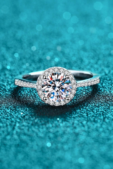 Effortless Elegance: Dazzling Moissanite Ring with Sparkling Zircon Accents