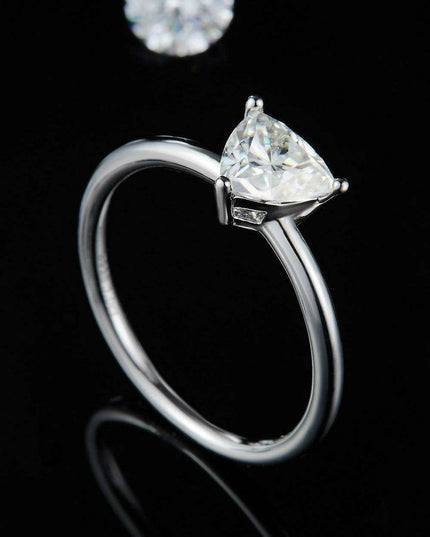 Elegant 1 Carat Platinum-Plated Lab-Diamond Sterling Silver Ring