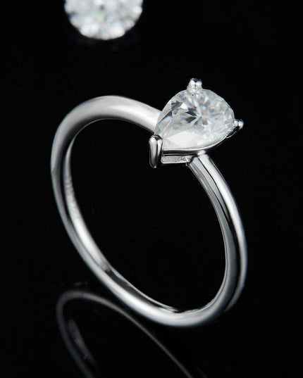 Elegant 1 Carat Platinum-Plated Lab-Diamond Sterling Silver Ring