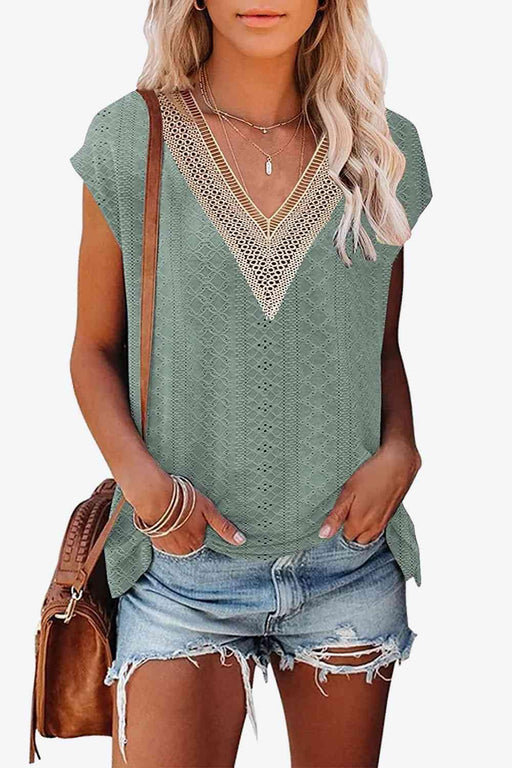 Eyelet Contrast V-Neck Tee with Chevron Detail