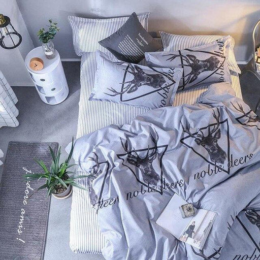 Luxurious Modern Printed Bedding Set with Pillowcases - 4 Piece Ensemble