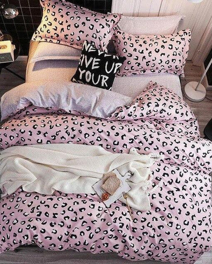 Serene Dreams Luxury Polyester/Cotton Bedding Set with Printed Duvet Cover and Pillow Shams for Ultimate Comfort