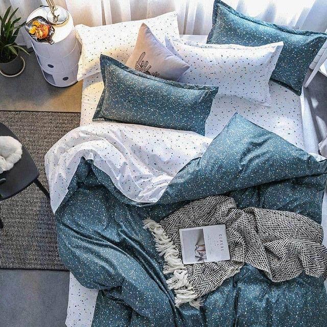 Luxurious Modern Print Polyester/Cotton Bedding Set - 4-Piece Sleep Sanctuary
