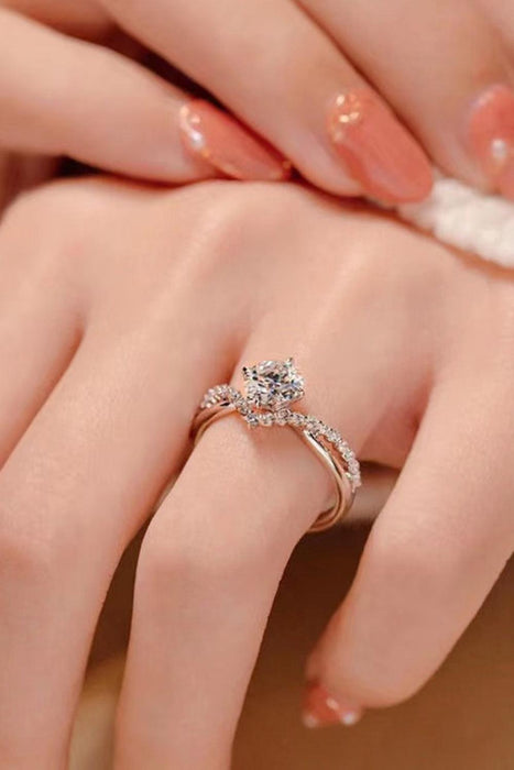 Heartfelt Elegance: 1 Carat Moissanite Ring in Sterling Silver