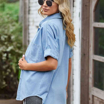 Chic Longline Denim Jacket with Classic Collar and Practical Pockets