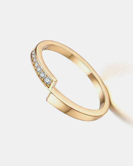 Timeless Elegance: 925 Sterling Silver Moissanite Ring for Modern Sophistication