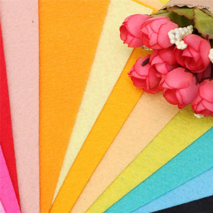 Colorful 40-Piece Nonwoven Felt Craft Kit for Creative DIY Endeavors