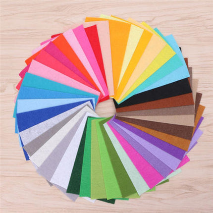Colorful 40-Piece Nonwoven Felt Craft Kit for Creative DIY Endeavors