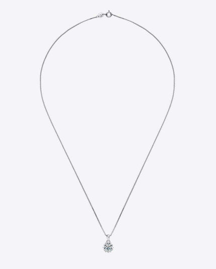 Elegant Moissanite Pendant Necklace in Platinum - A Luxurious Statement Piece