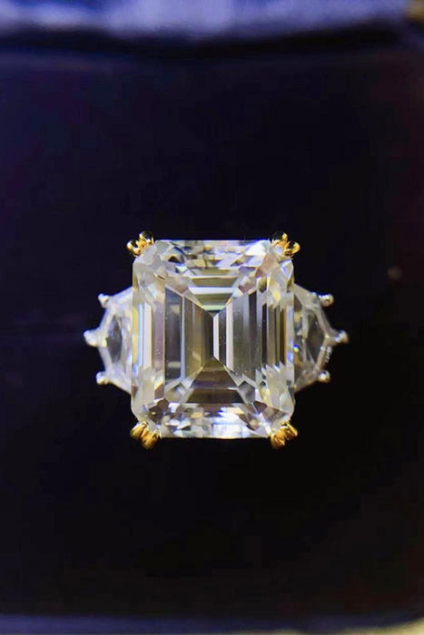Luxurious 5 Carat Lab-Diamond Sterling Silver Ring - Radiant Elegance