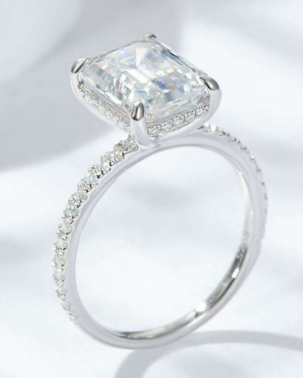 Radiant Emerald Cut: Exquisite 4 Carat Lab-Grown Diamond Ring with Dazzling Side Stones