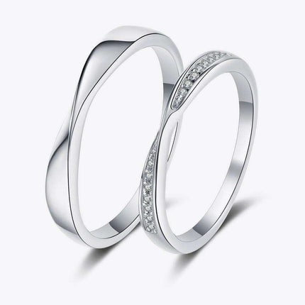 Elegant Sterling Silver Ring with Lab-Diamond Accent - Timeless Sophistication