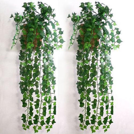 Lifelike Green Ivy Vine Garland: Year-Round Decor for Indoor and Outdoor Spaces