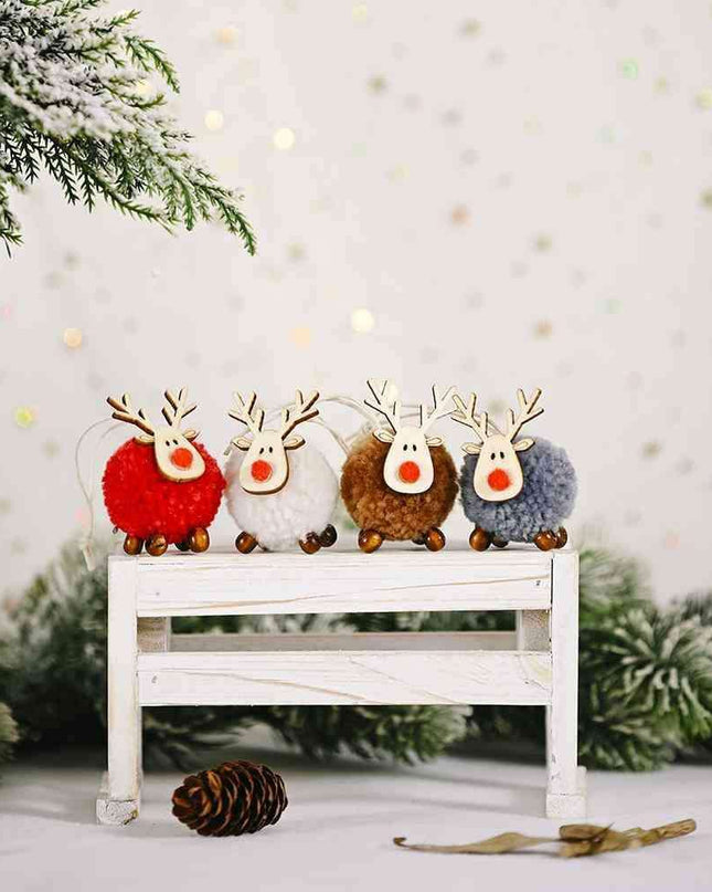 Enchanting Reindeer Holiday Hanging Ornaments for a Joyful Home Atmosphere