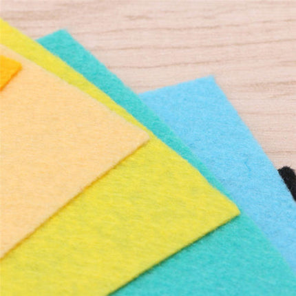 Colorful 40-Piece Nonwoven Felt Craft Kit for Creative DIY Endeavors