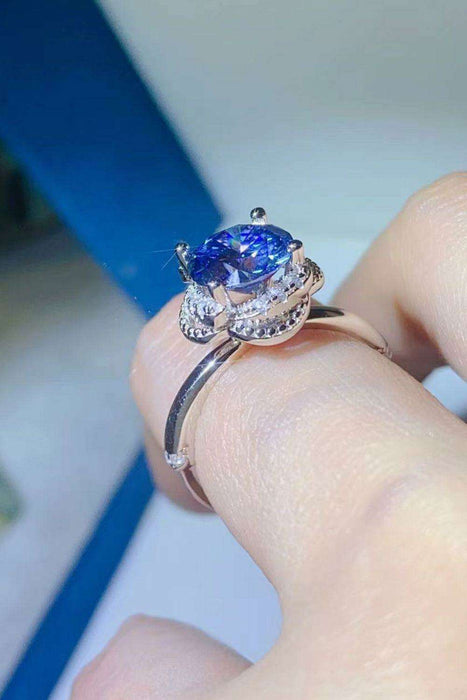 Elegant 2 Carat Lab-Created Diamond Ring in Sterling Silver with Moissanite and Zircon Accents - Premium Luxury Collection