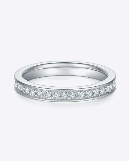 Elegant Moissanite Silver Band: A Statement of Modern Luxury