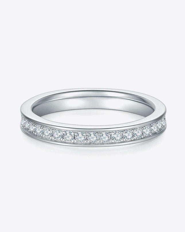 Elegant Moissanite Silver Band: A Statement of Modern Luxury