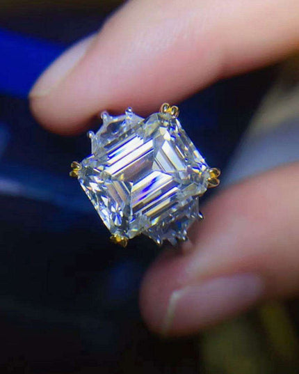 Elegant Radiance: Stunning 5 Carat Lab-Diamond Silver Ring