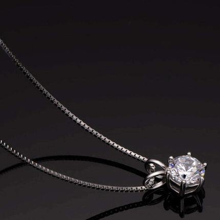 Timeless Elegance: 925 Sterling Silver Necklace with a Lab Grown Diamond