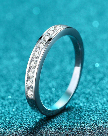 Sleek Moissanite Silver Ring - Chic Minimalist Design