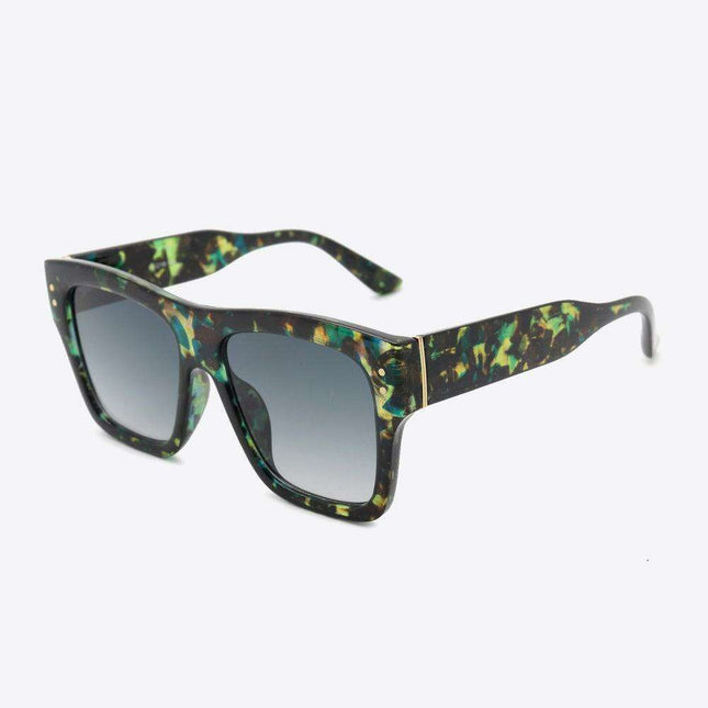 Trendy Square Polycarbonate Sunglasses with UV400 Protection and Chic Storage Case