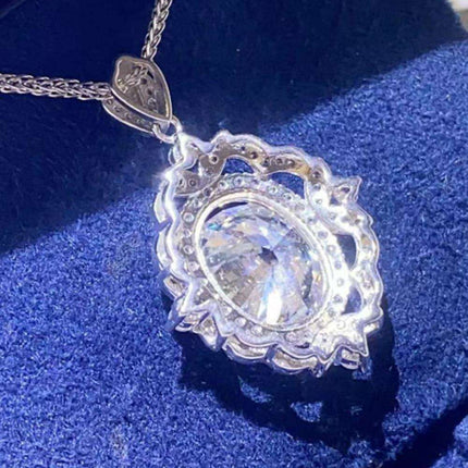 **Sophisticated Silver Necklace Set with Dazzling Lab-Created Diamonds and Maintenance Kit**