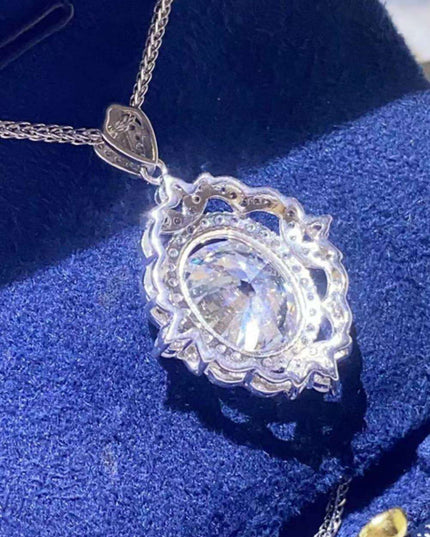 **Sophisticated Silver Necklace Set with Dazzling Lab-Created Diamonds and Maintenance Kit**