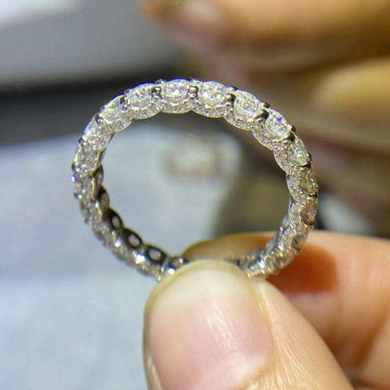 Sleek Platinum-Finished Moissanite Ring - Timeless Elegance