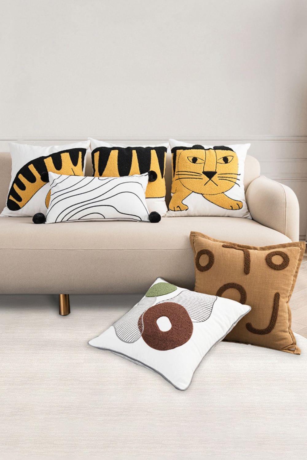 3-Pack Punch-Needle Embroidery Decorative Throw Pillow Cases-Trendsi-Tiger Printed-One Size-Très Elite