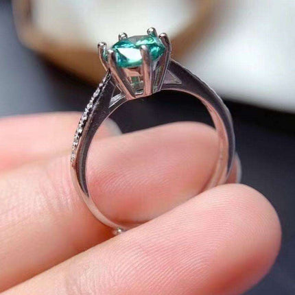 Sustainable Elegance: Lab Grown Green Diamond Ring in Sterling Silver