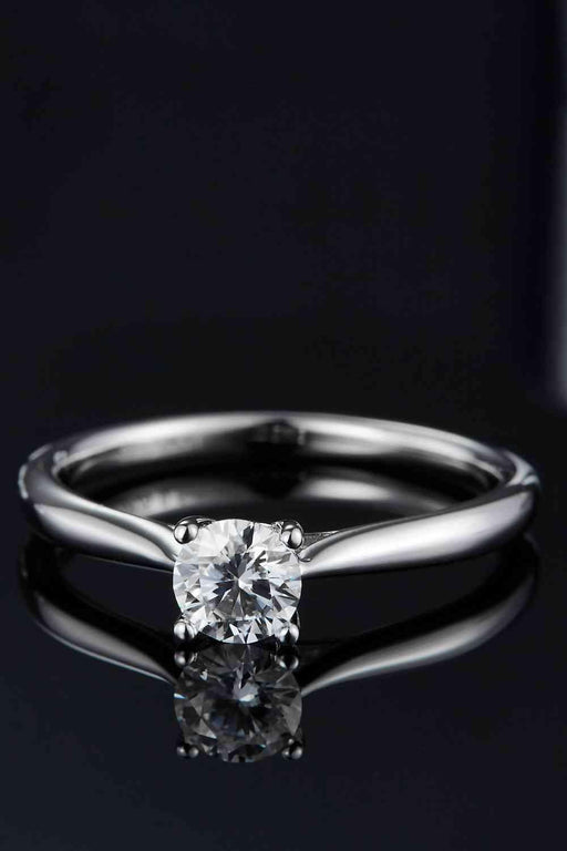 Lab-Diamond Platinum Ring with Certificate - Elegant Solitaire Jewelry Piece