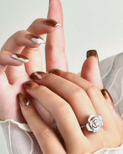 Eternal Love Moissanite Blossom Ring: A Dazzling Tribute to Forever