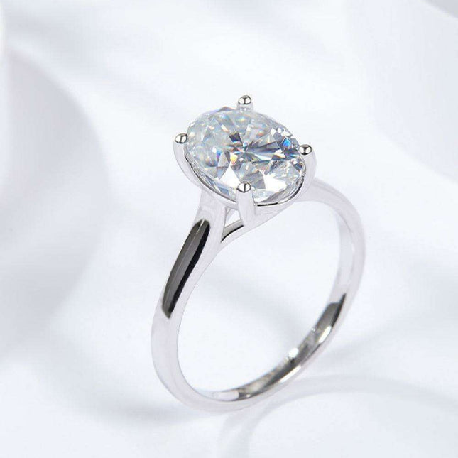 Stunning 2.5 Carat Moissanite Solitaire Ring in Platinum-Plated Sterling Silver