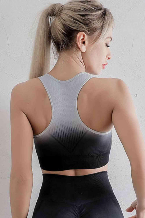 Gradient Yoga Set with Round Neck Sports Bra and Leggings - Stylish Athletic Wear