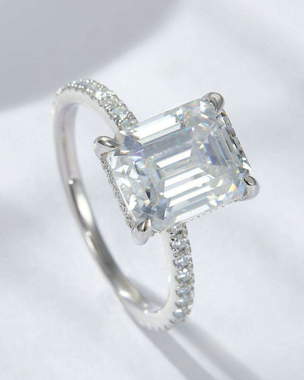 Radiant Emerald Cut: Exquisite 4 Carat Lab-Grown Diamond Ring with Dazzling Side Stones