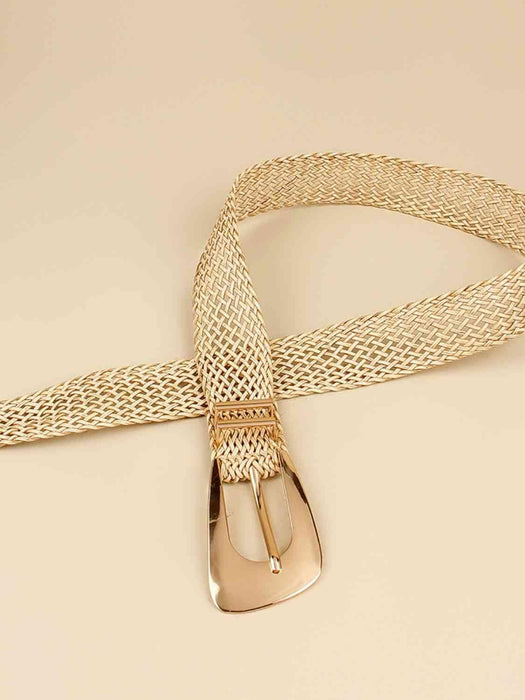 Elevate Your Look with the Unique Asymmetrical Clasp Belt