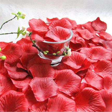 Romantic Elegance Silk Rose Petals Collection: 1000 Lush Red Petals for Memorable Celebrations
