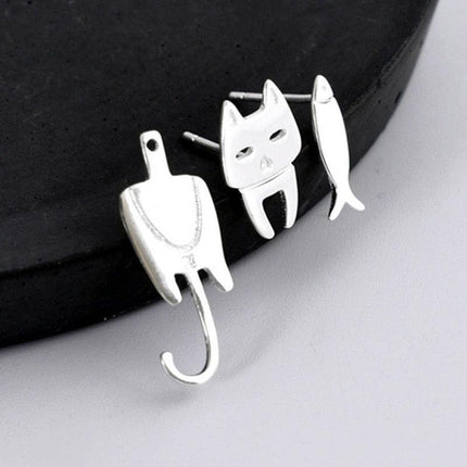 Adorable Sterling Silver Catfish Dangle Earrings for Feline Enthusiasts - Très Elite