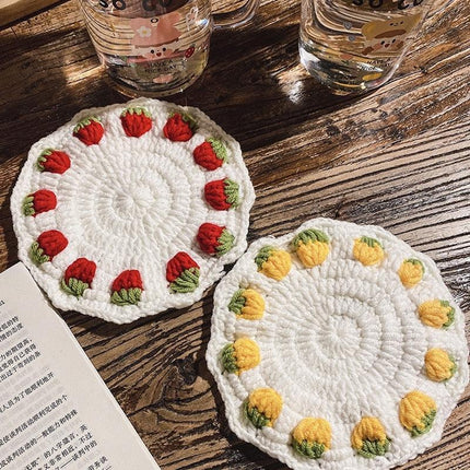 Adorable Strawberry Knit Coaster Set - Whimsical Table Protector and Home Decor Essential - Très Elite